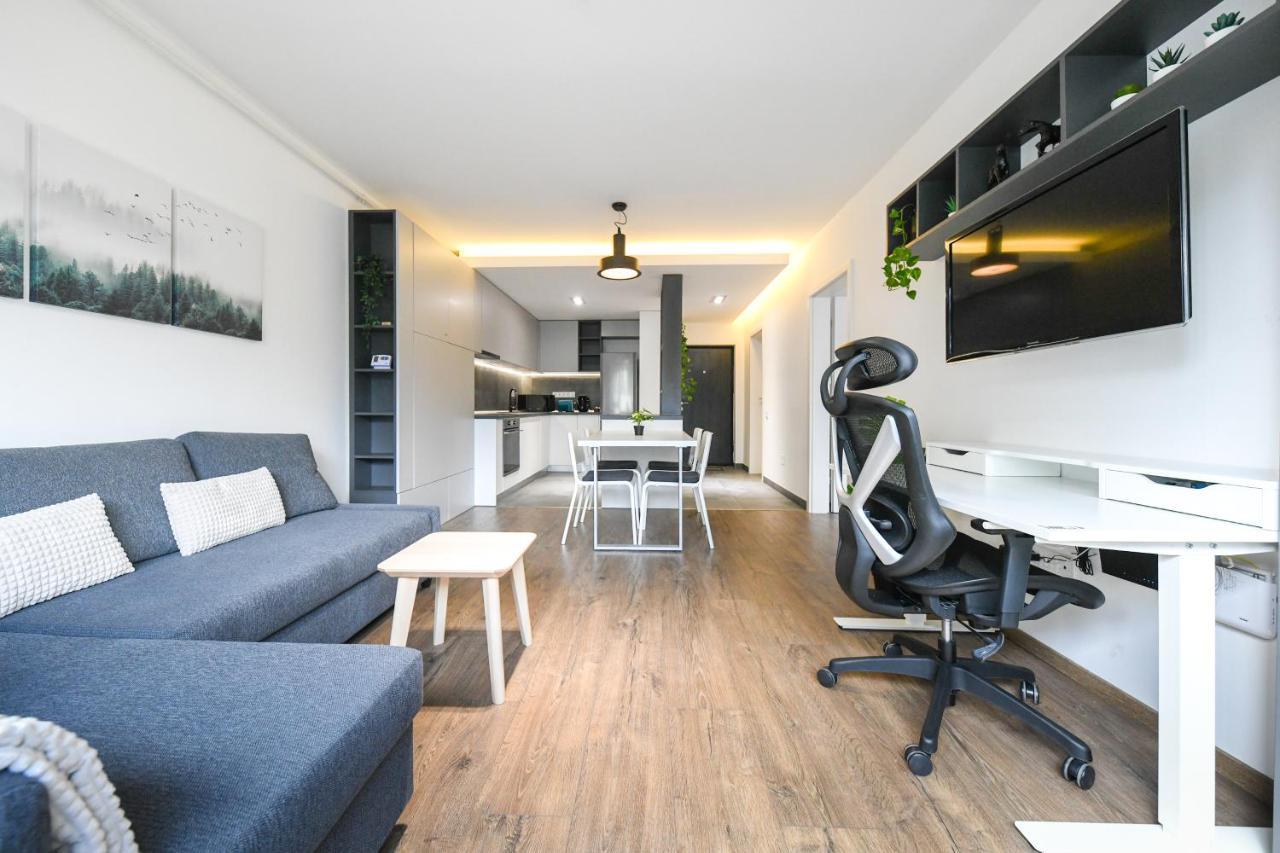 Modern Apartment in a Quiet Area Cluj-Napoca Exterior foto
